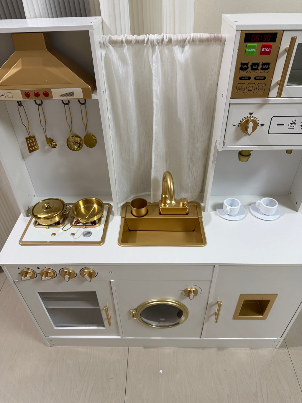 Modern Luxe Kitchen 2