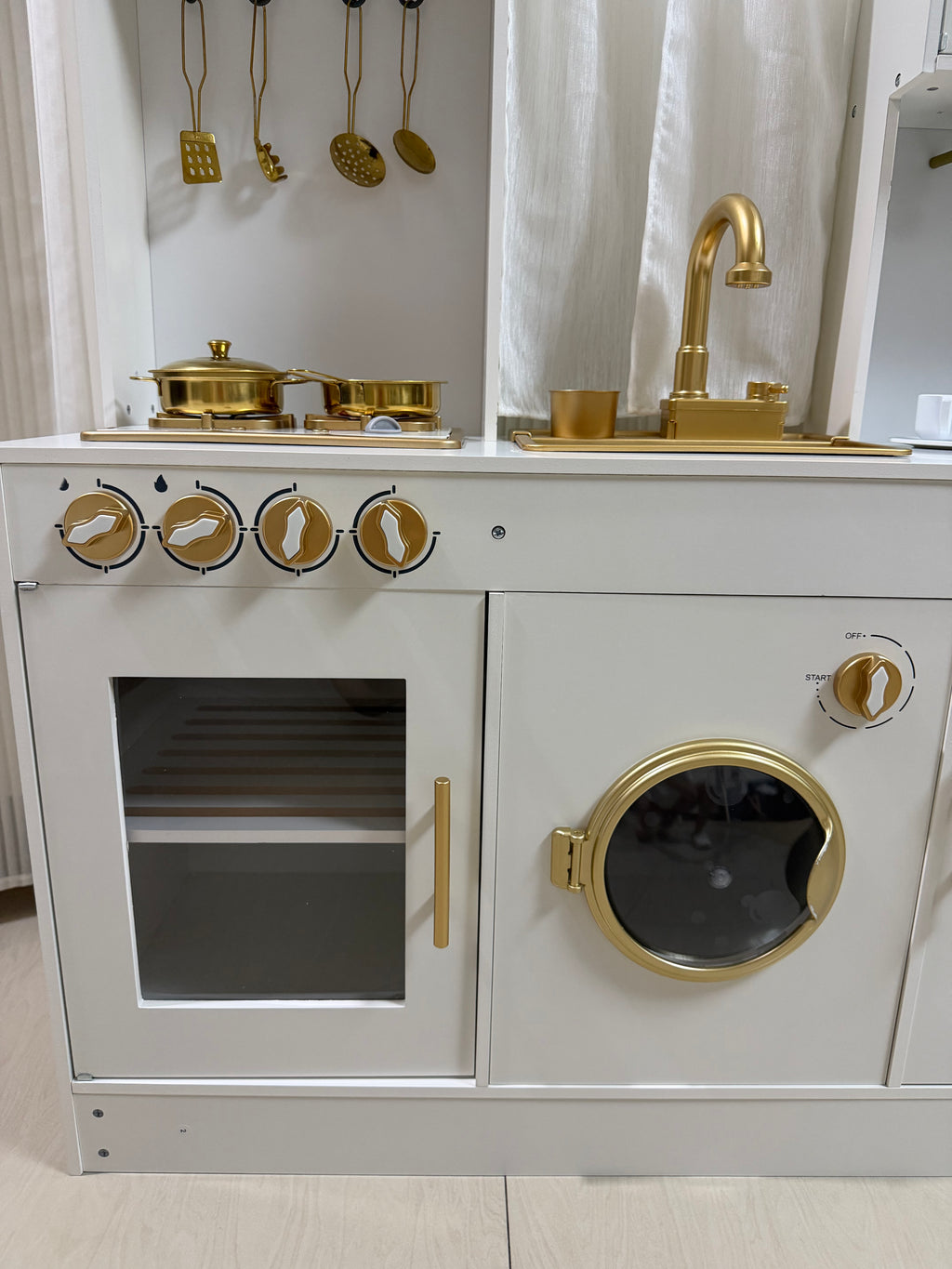 Modern Luxe Kitchen 2