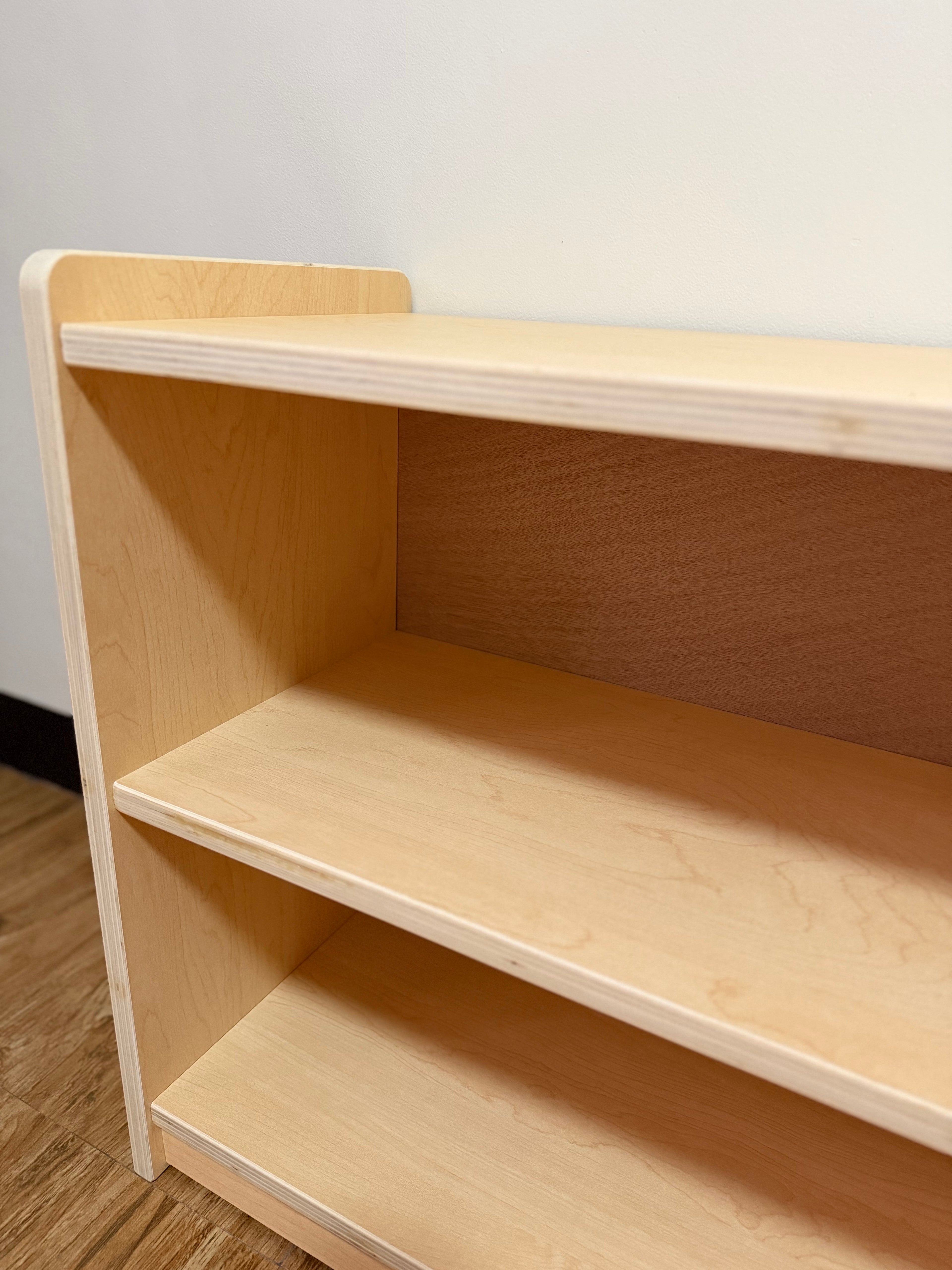 Montessori Open Shelf