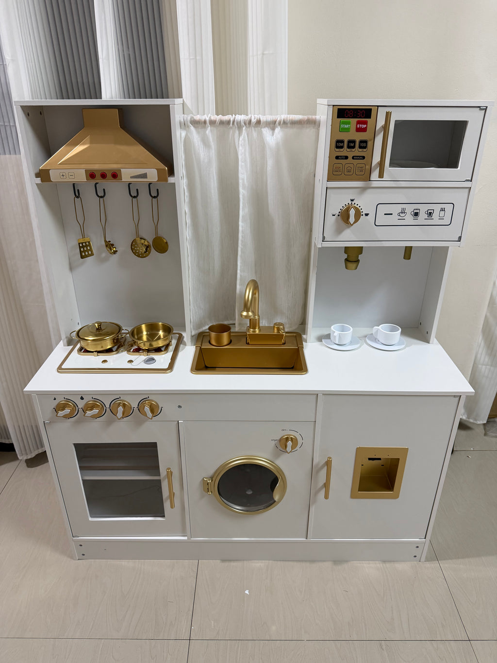 Modern Luxe Kitchen 2