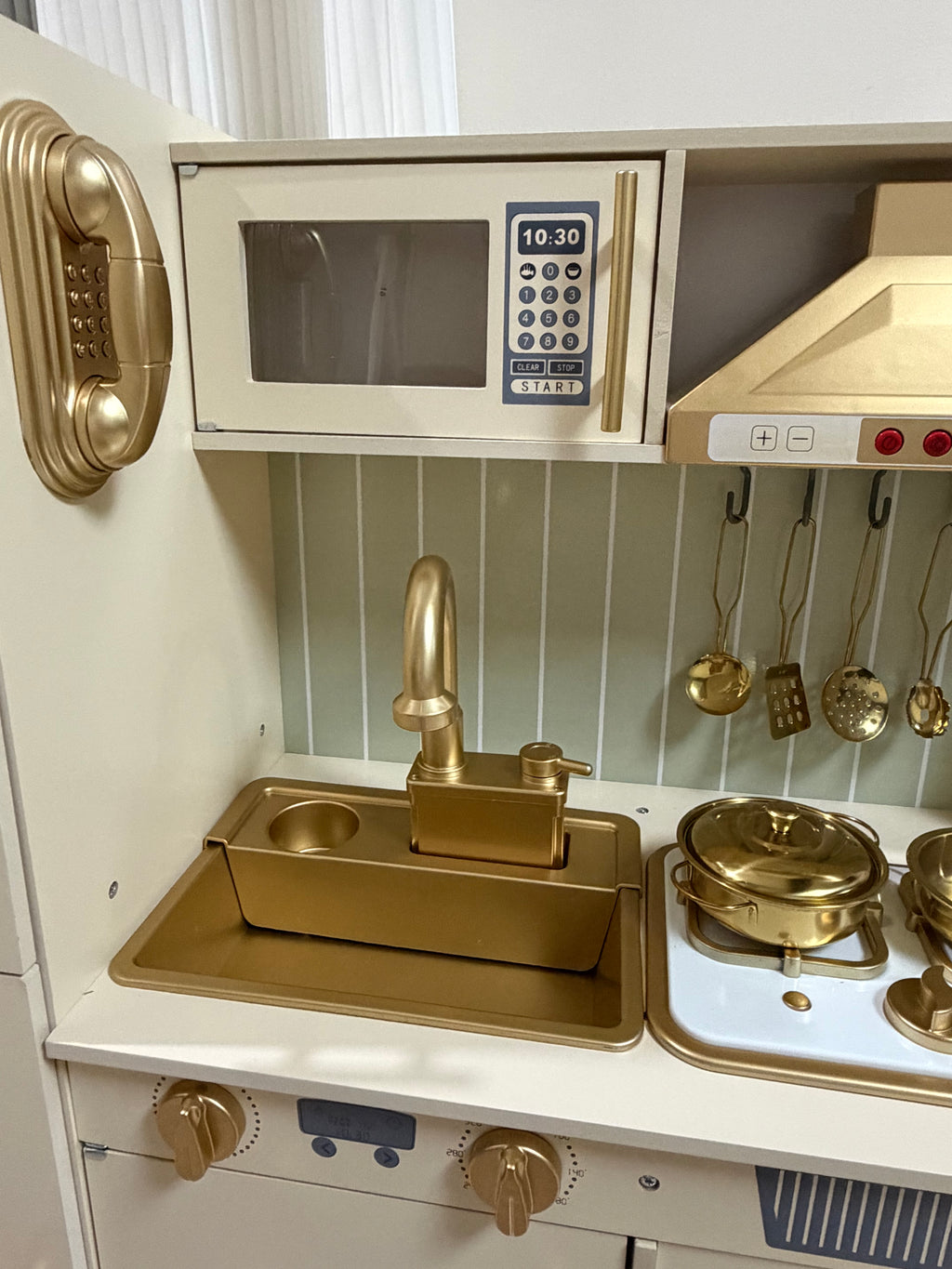 Modern Luxe Kitchen 1