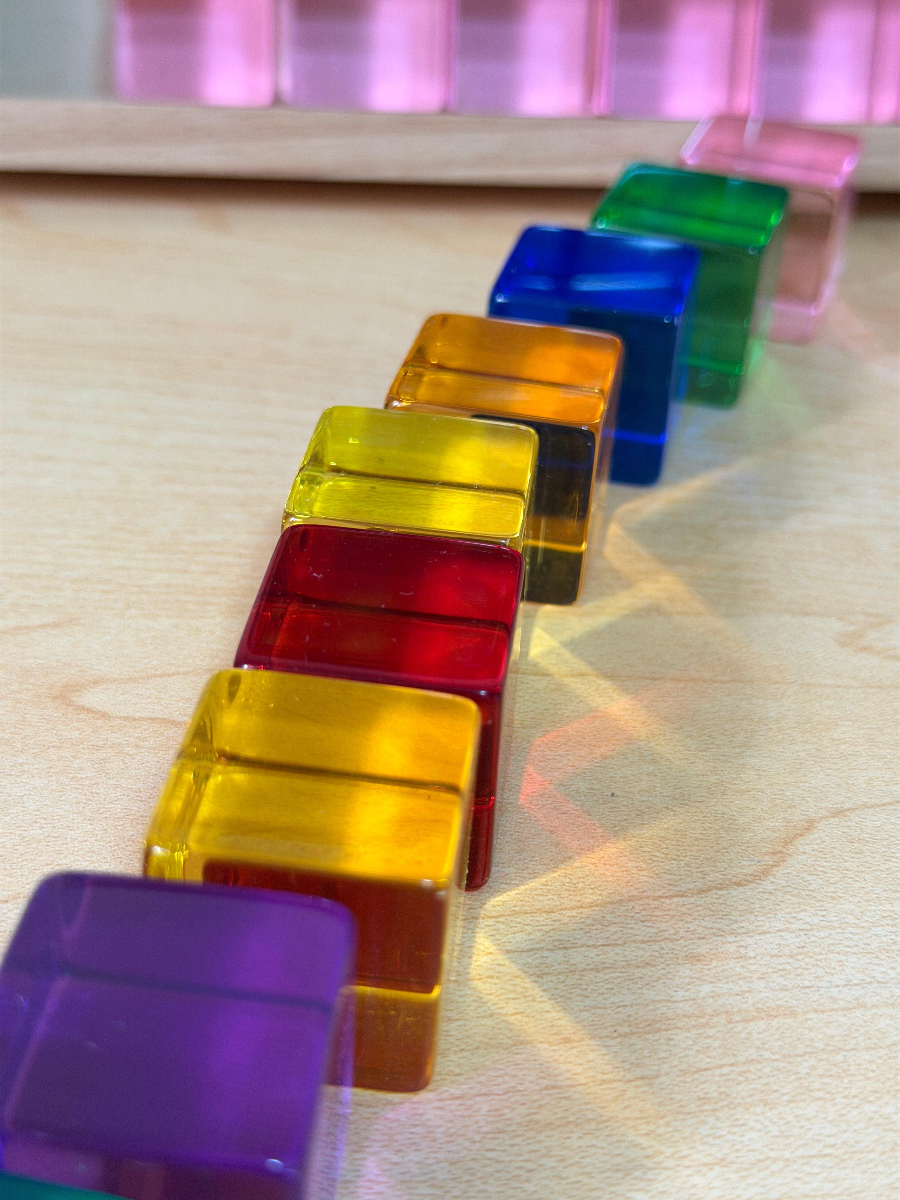 100 PCS LUCITE CUBES