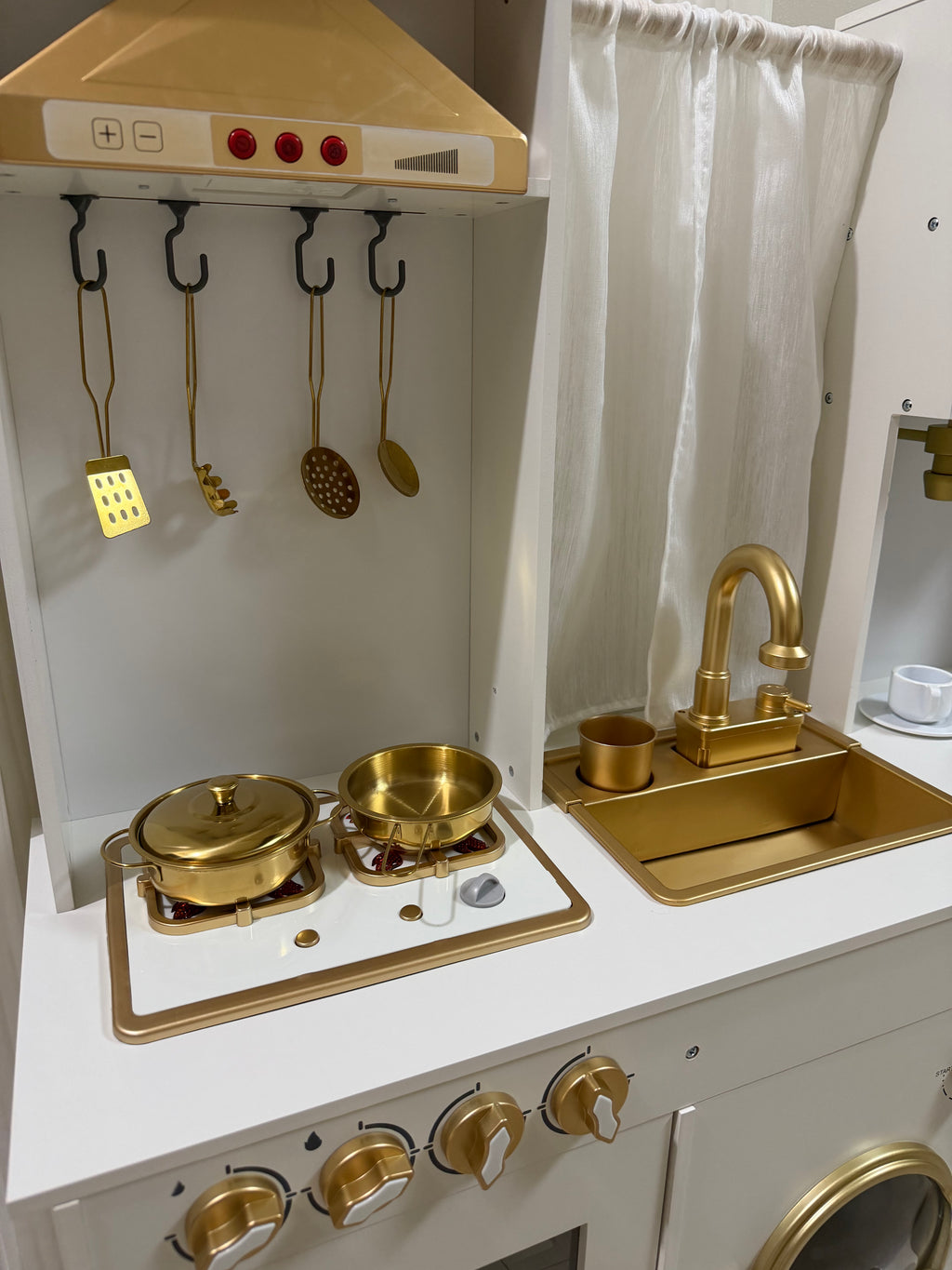 Modern Luxe Kitchen 2