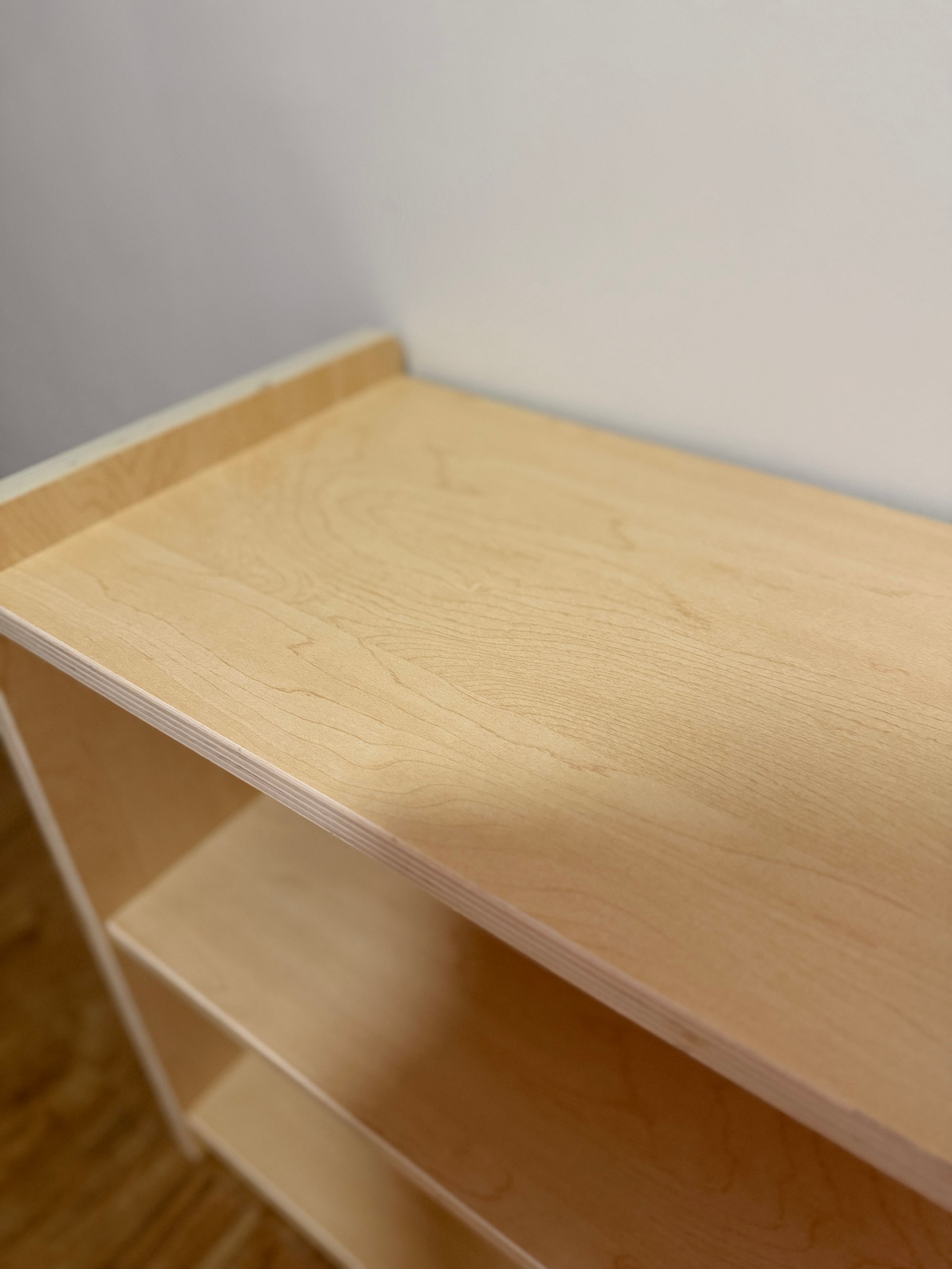 Montessori Open Shelf