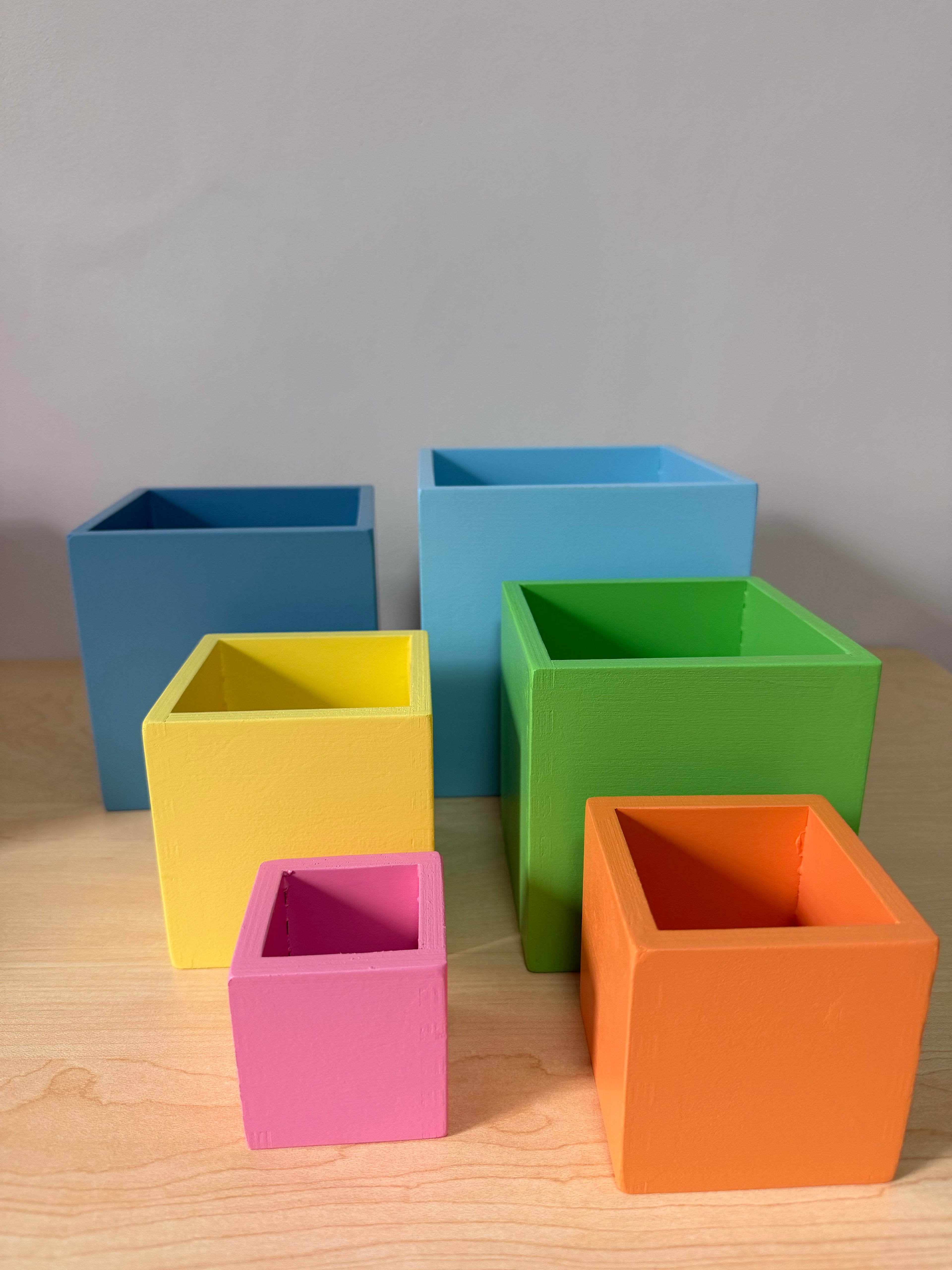 WOODEN NESTING BOX