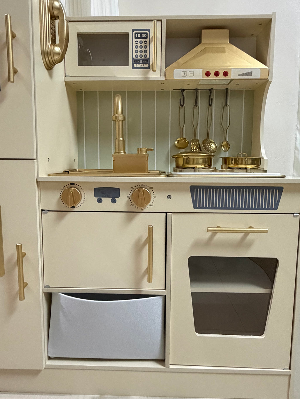 Modern Luxe Kitchen 1