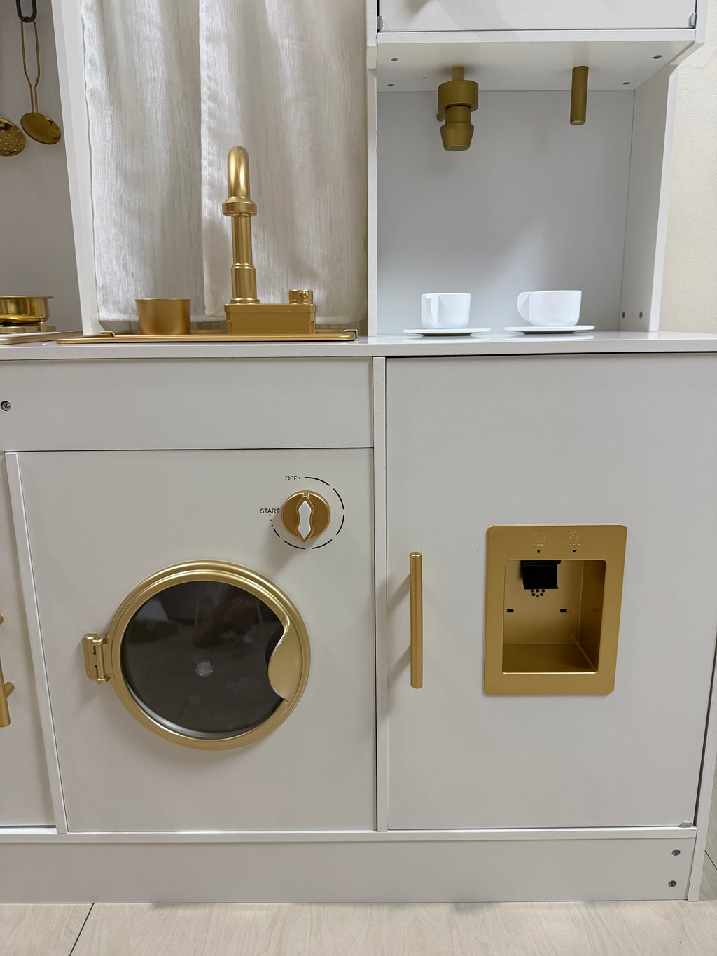 Modern Luxe Kitchen 2