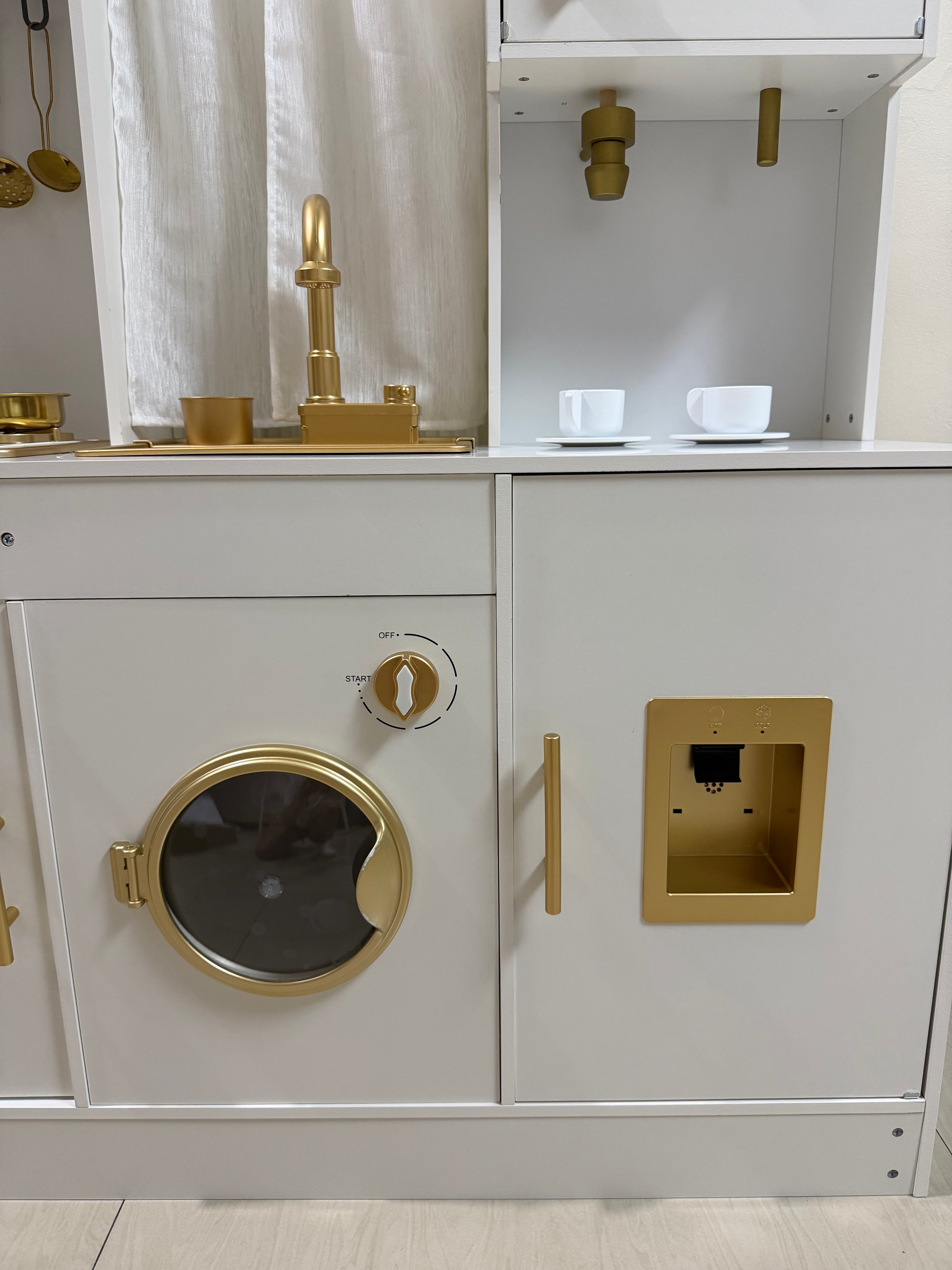 Modern Luxe Kitchen 2