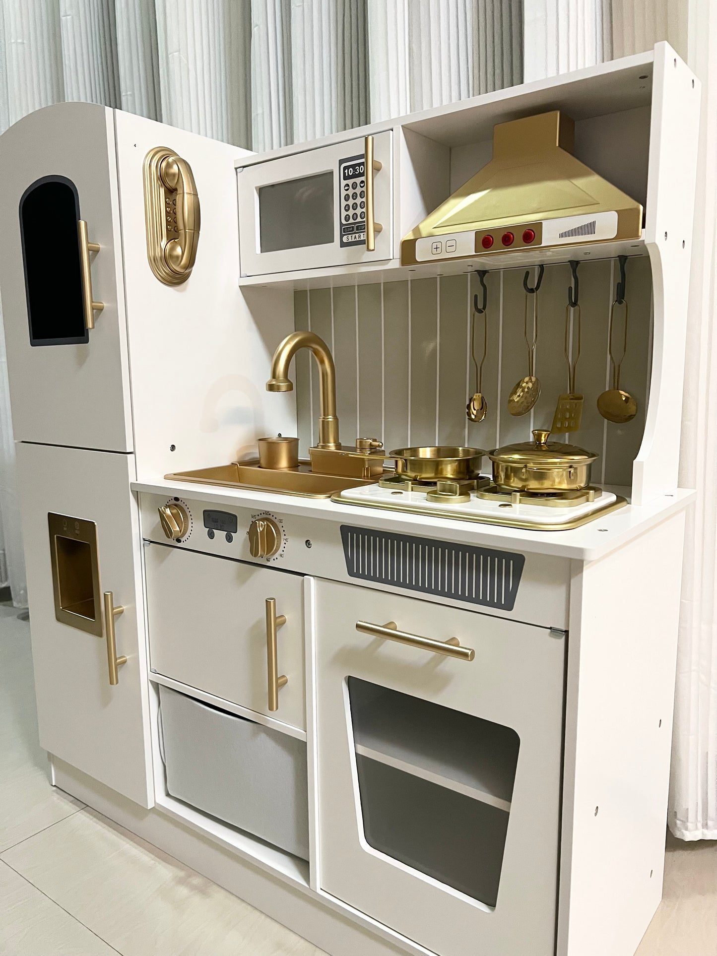 MODERN LUXE KITCHEN 1