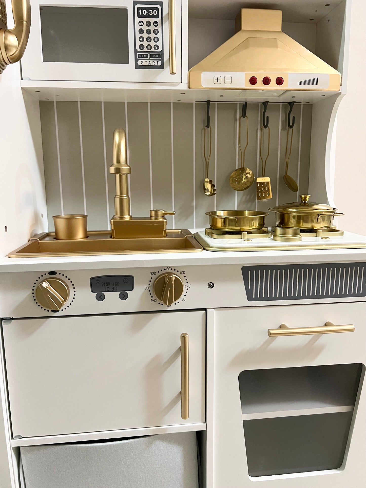 MODERN LUXE KITCHEN 1