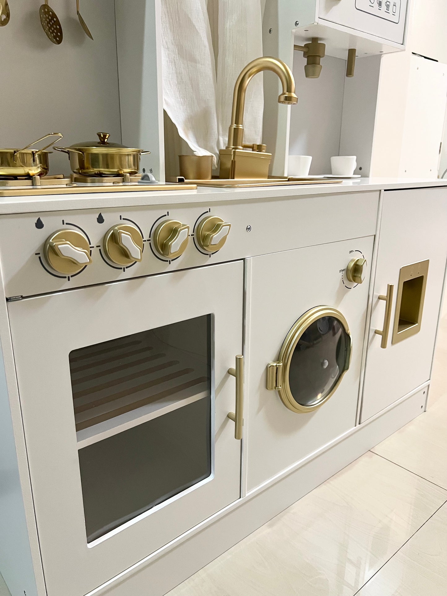 MODERN LUXE KITCHEN 2