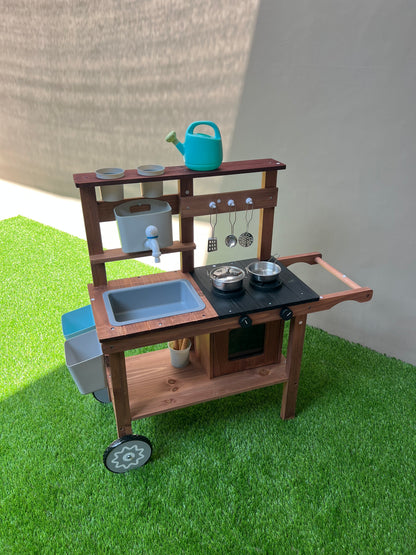 MUD KITCHEN