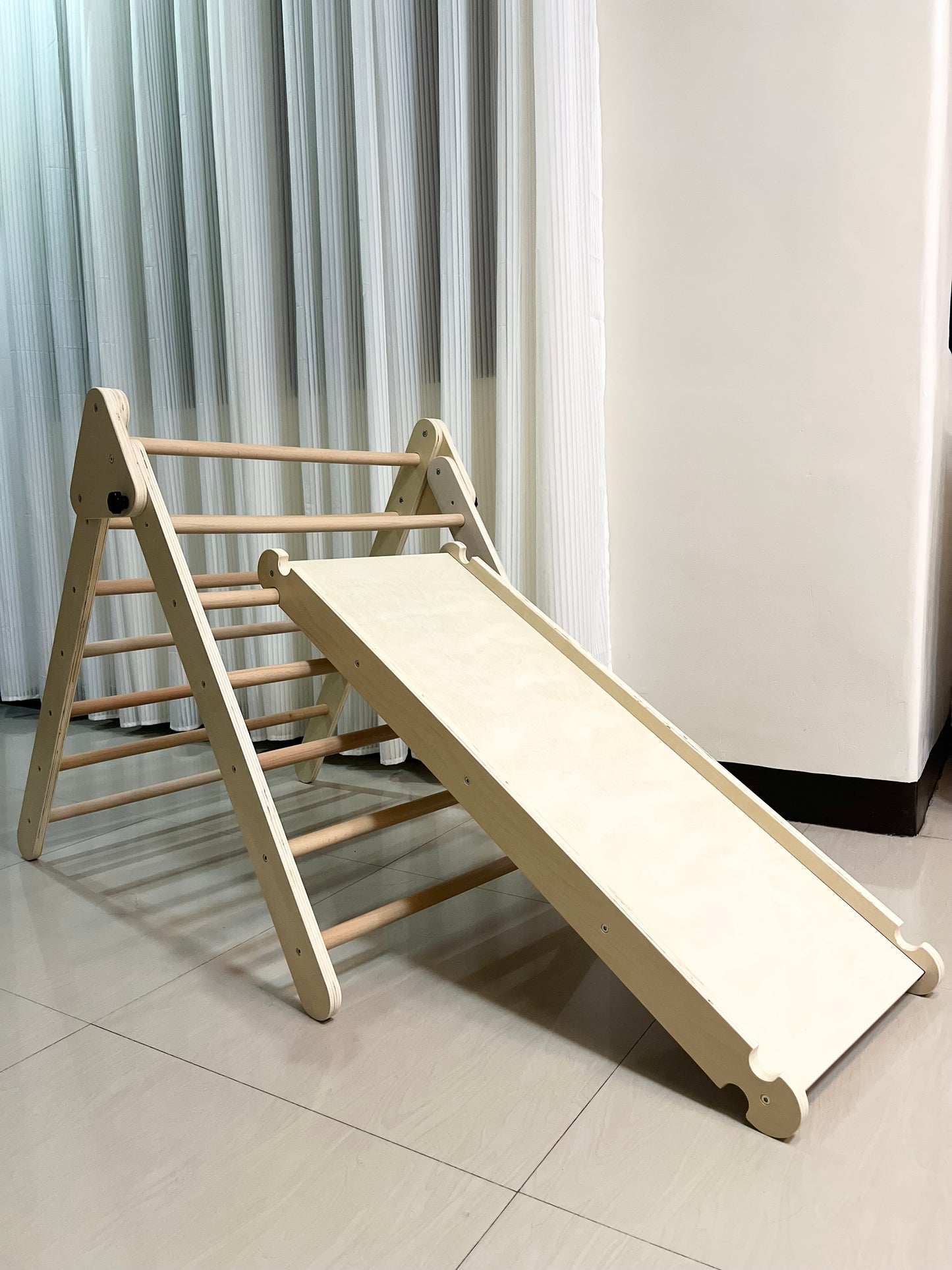 7-IN-1 MULTIFUNCTION PLAYSET